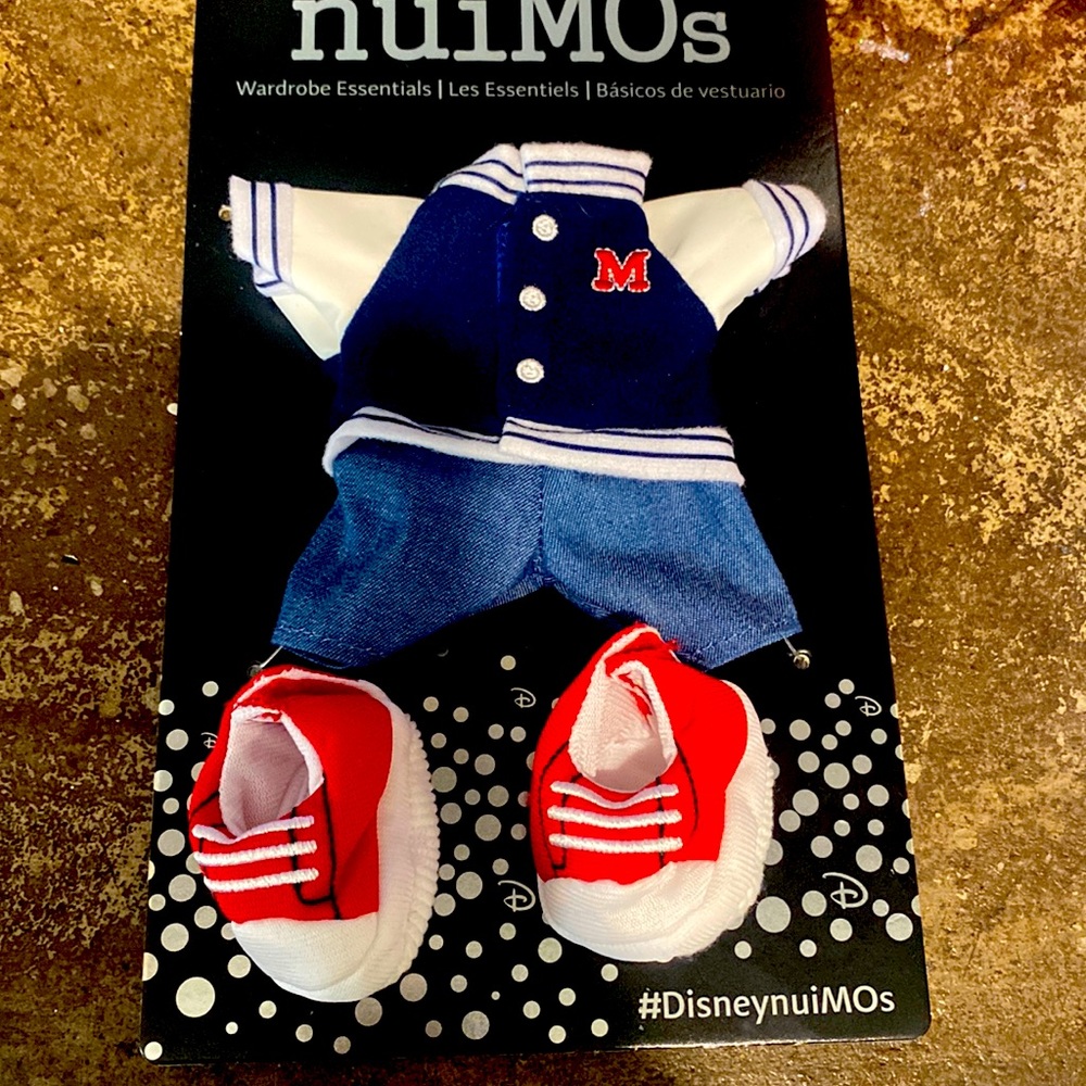 Disney nuiMOs outfit
